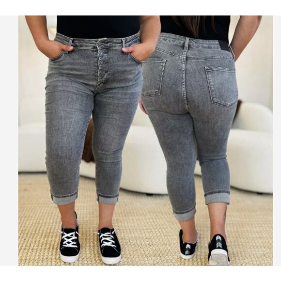 Judy Blue Women Full Size Button Fly High Waist Cuffed Capris 24 Gray Denim 23 - Picture 2 of 15